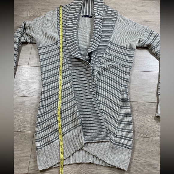 Banana Republic Grey Striped Long Thick Knit Cardigan - Picture 10 of 10